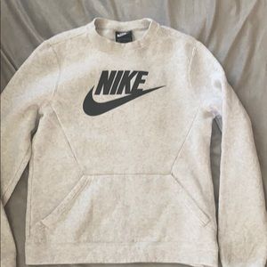 Kids Nike XL sweatshirt, crew neck